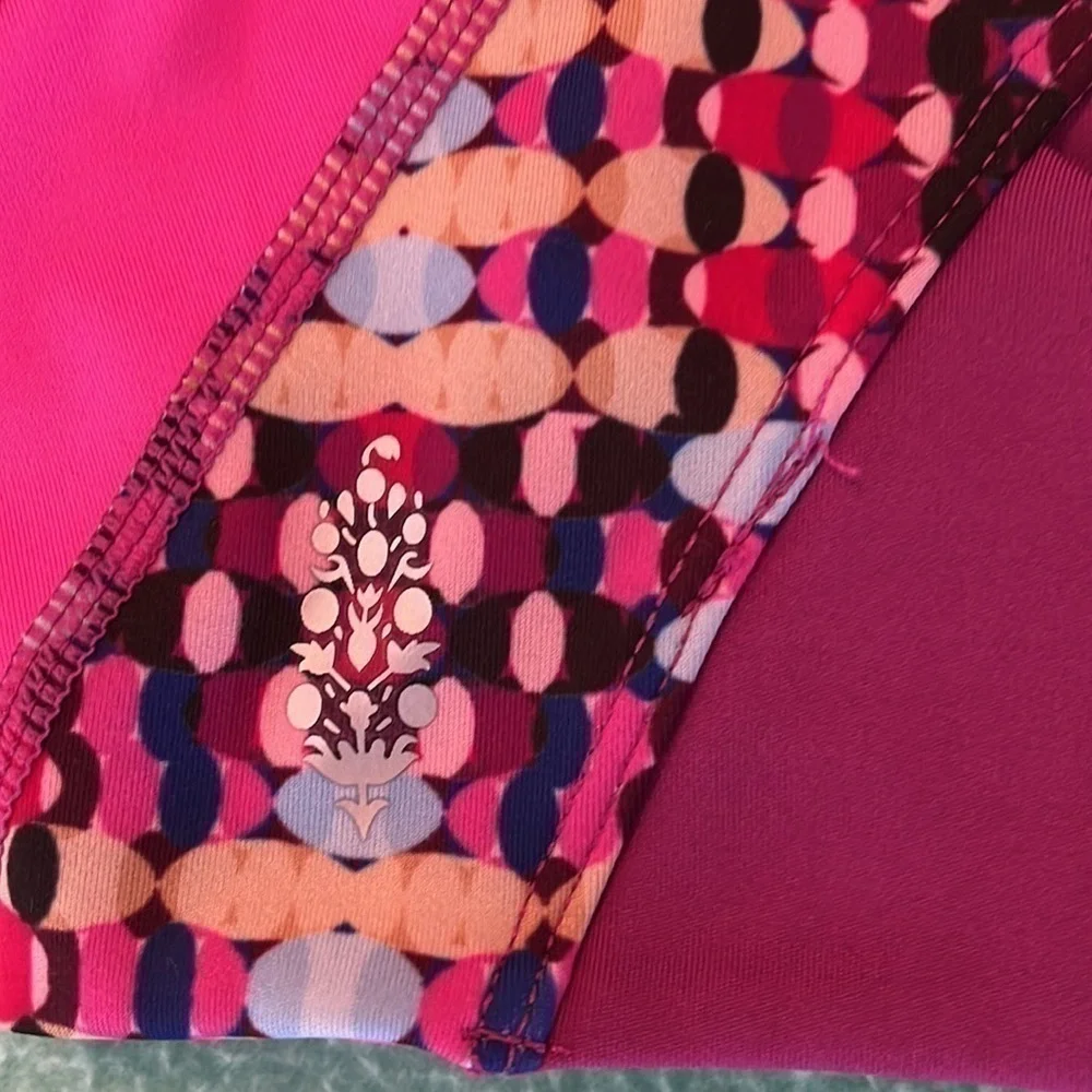 ❤️ Free People Movement Run Remix Bralette ~ Raspberry & Pink ~ XS NWT